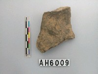 藏品(黑色夾砂陶片)的圖片